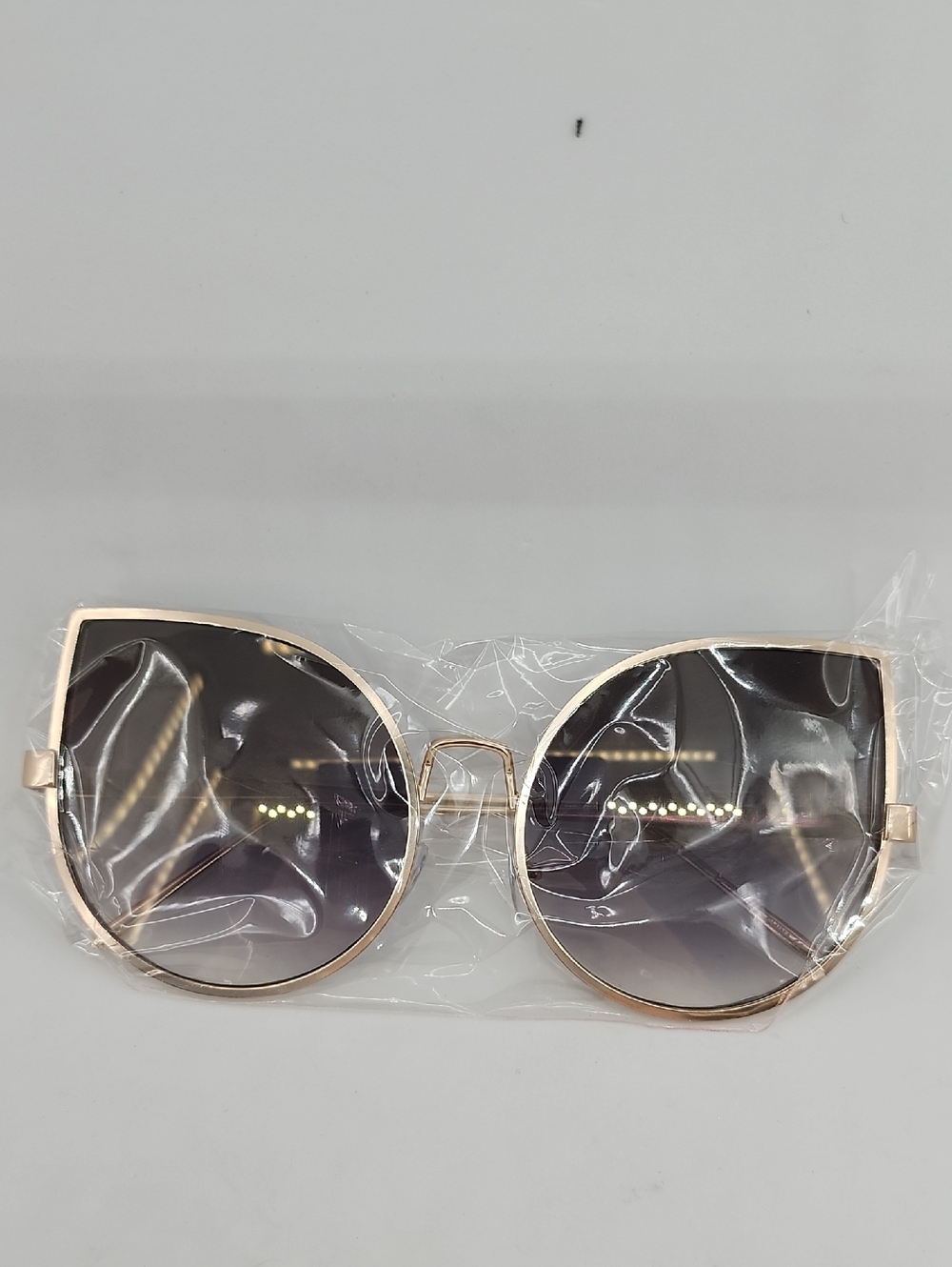 Black And Gold Metal Frame Women's Sunglasses - Silver Lenses